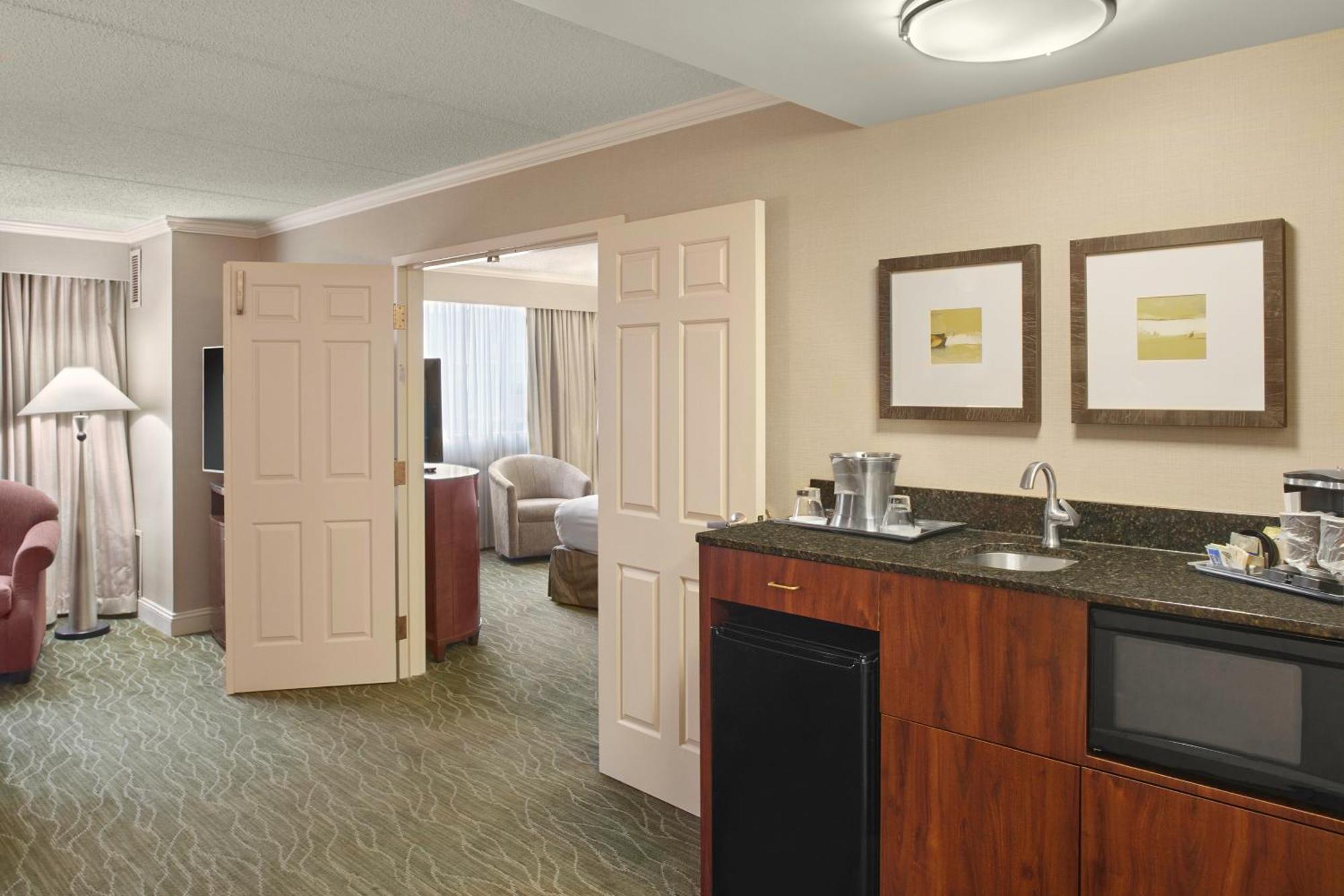 Doubletree By Hilton Akron Fairlawn Exteriér fotografie